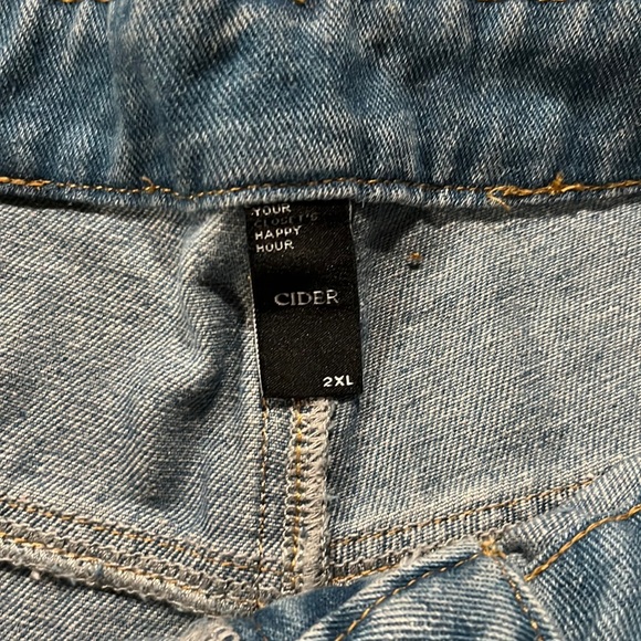 CIDER denim shorts - Picture 7 of 11